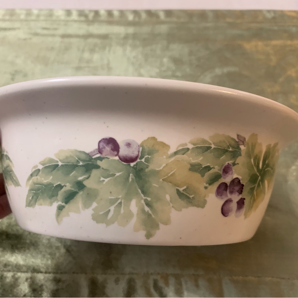 Pfaltzgraff Jamberry pattern ceramic bowl